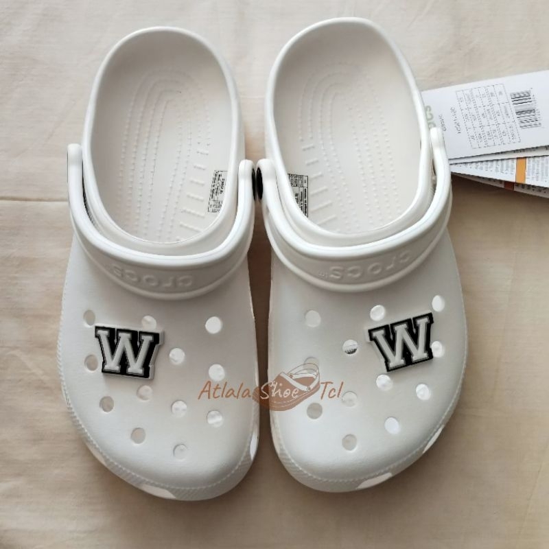 Jibbitz จิ๊บบิท ตัวอักษร T,U,W ติดรองเท้าสุดน่ารัก