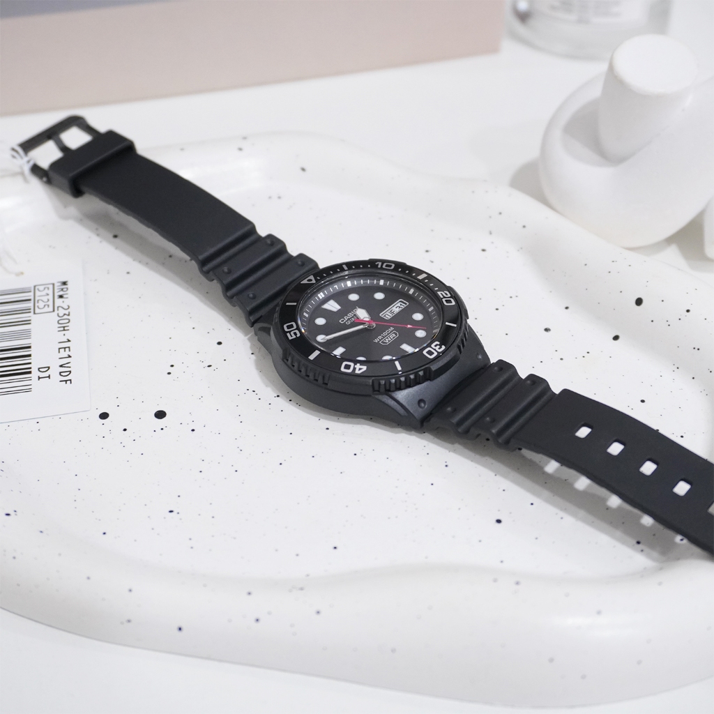 Casio นาฬิกาข้อมือผู้ชาย สายเรซิน รุ่น MRW-230,MRW-230H(MRW-230H-1E1,MRW-230H-1E2,MRW-230H-1E3)
