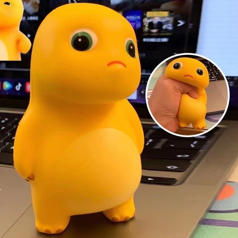 1 ชิ้น ของเล่นคลายเครียด บีบของเล่น ตุ๊กตายางนุ่มตลก ของเล่นการ์ตูนสีเหลืองน่ารัก