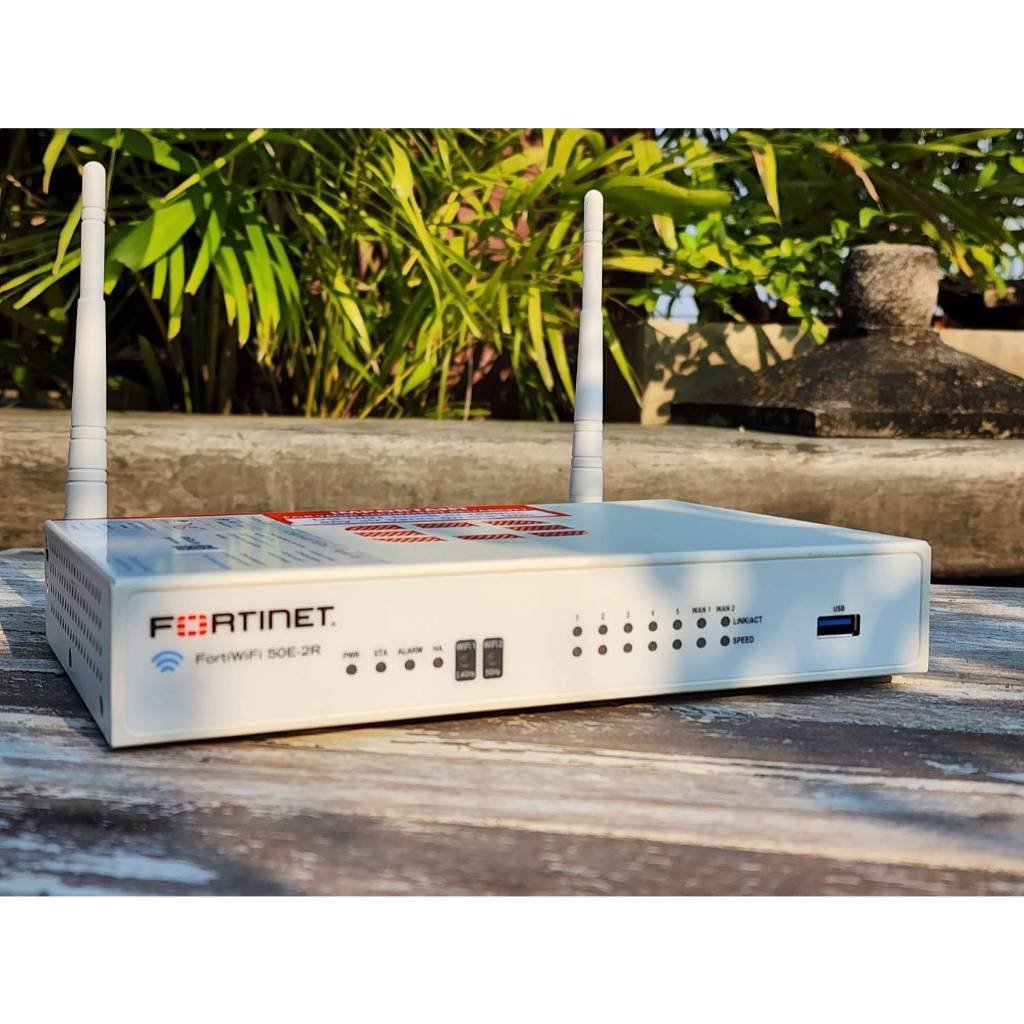 Fortinet Fortigate ฟอร์ติเน็ต FortiWiFi 50e-2r Network Security Firewall มือสอง พร้อมอแดปเตอร์แท้และ