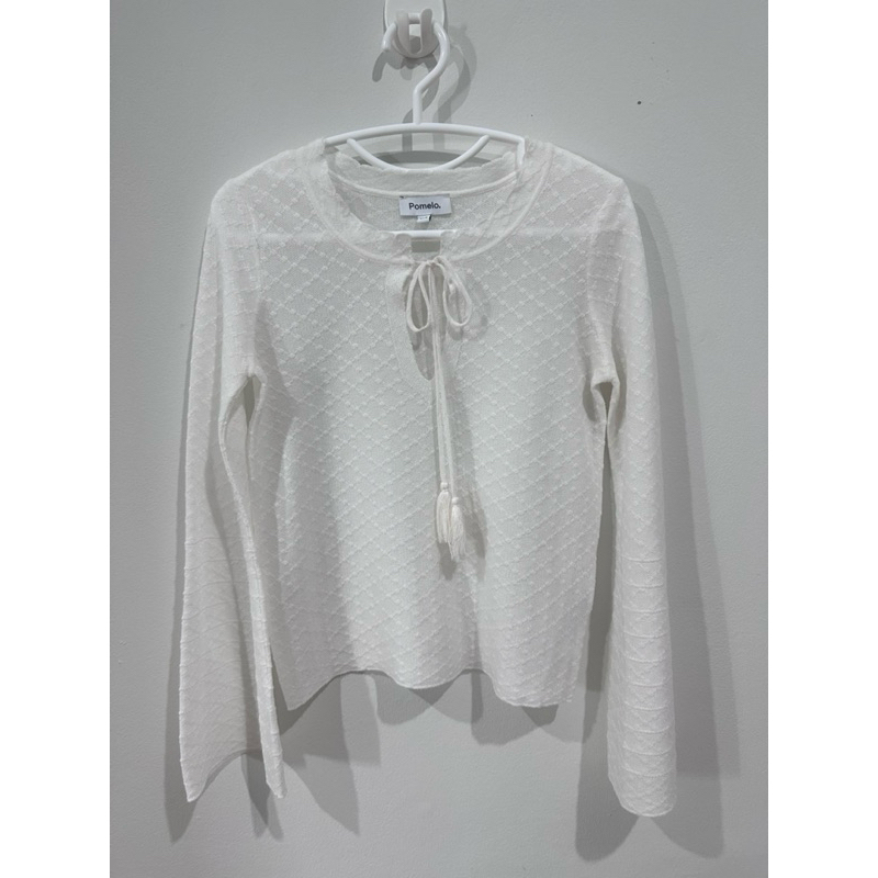 เสื้อแขนยาวสีขาวแบรนด์pomelo