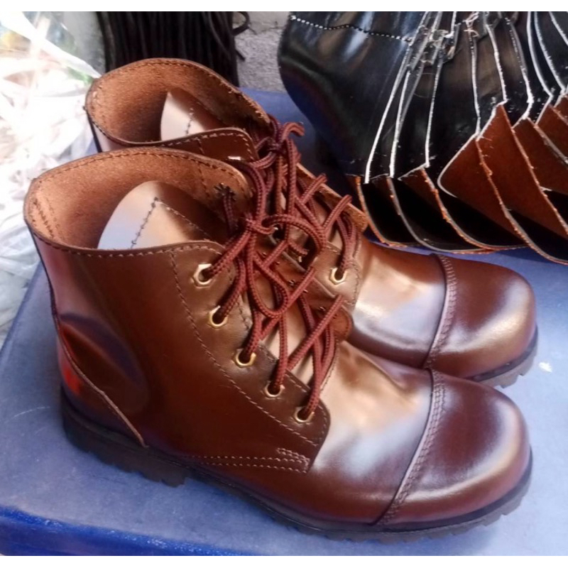 รองเท้าหัวเหล็กอันเดอร์กราวหุ้มข้อ5รูหนังน้ำมัน100%กันน้ำ Safety shoes