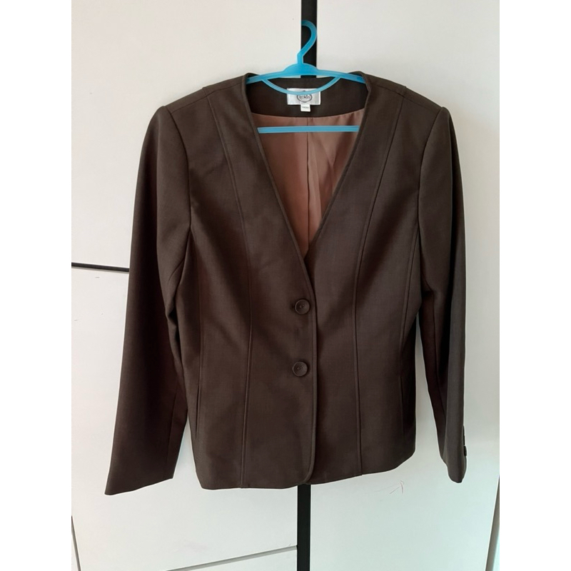 เสื้อสูท blazer กระเป๋า 2 ข้าง ผ้าดีมาก Itokin ขนาด อกเอว 32นิ้ว ยาว 24.5 นิ้ว ส่งต่อ