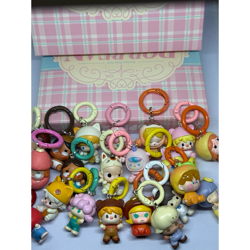 พร้อมส่งจากไทย🇹🇭 พวงกุญแจตุ๊กตาตกแต่ง POPBEAN  POPMART แท้  ราคาต่อชิ้น