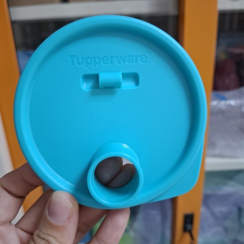 Tupperware อะไหล่ฝาขวดน้ำ ทรงกลม รหัส 6165 (1ชิ้น ขอคละสี ขอสุ่มสี) ใช้ปิดขวดน้ำกลม1ลิตร