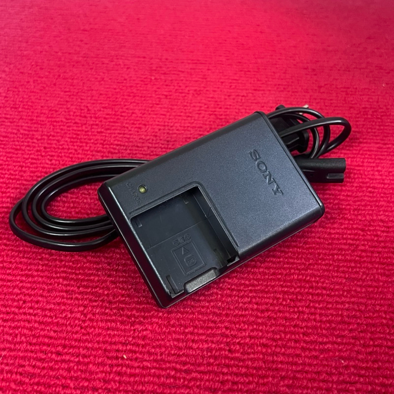 [มือสอง]แท่นชาร์จแบตกล้อง Sony รุ่น BC-CSKA (K) (สำหรับชาร์จแบต NP-BK1/FK1)