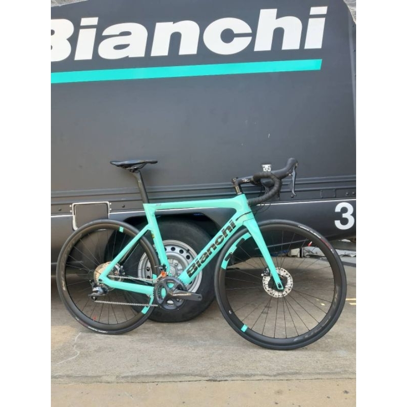 BIANCHI ARIA AERO DISC Ultegra 11sp.