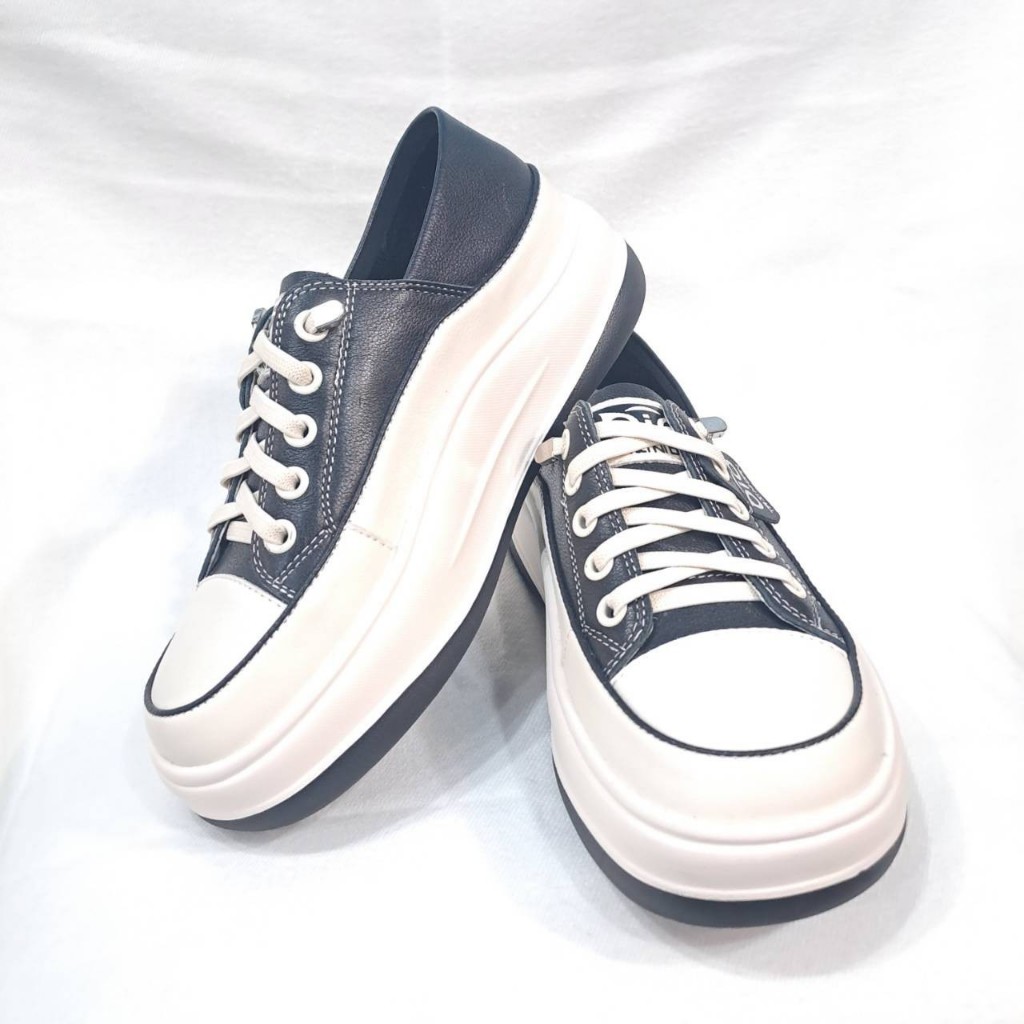 [Restock] Shuji รองเท้าผ้าใบหนังวัวแท้ สูง 1.5" ใส่ได้ 2 สไตล์ หุ้มส้น/เหยียบส้น นุ่มมาก