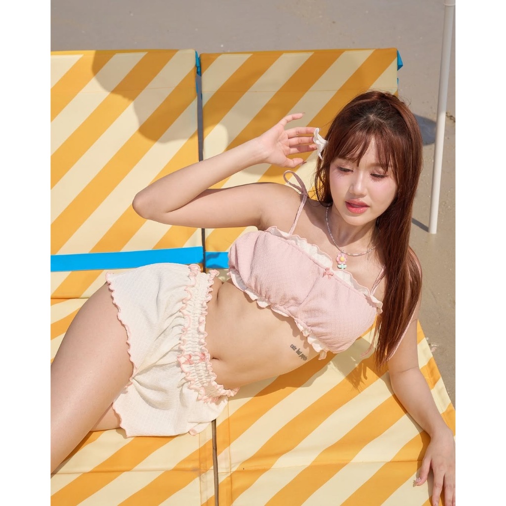 พร้อมส่ง🤍 // AVAALENE.TH - BEACH CLUB - CLOUDNY TOP (เฉพาะเสื้อ)