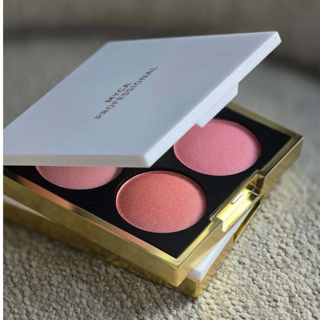 [ซื้อในไลฟ์ลด50%ของแท้] MYCA STAGE LIGHT BLUSH PALETTE ไมก้า บลัชออน พาเลท ใหม่