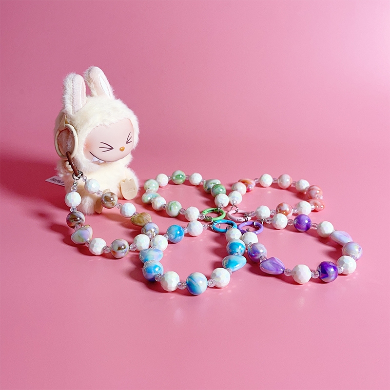 สายคล้องโทรศัพท์มือถือ ลูกปัดจี้หัวใจใหญ่ ห้อย POP MART และ LABUBU พวงกุญแจป้องกันหาย หลายสีพร้อมส่ง