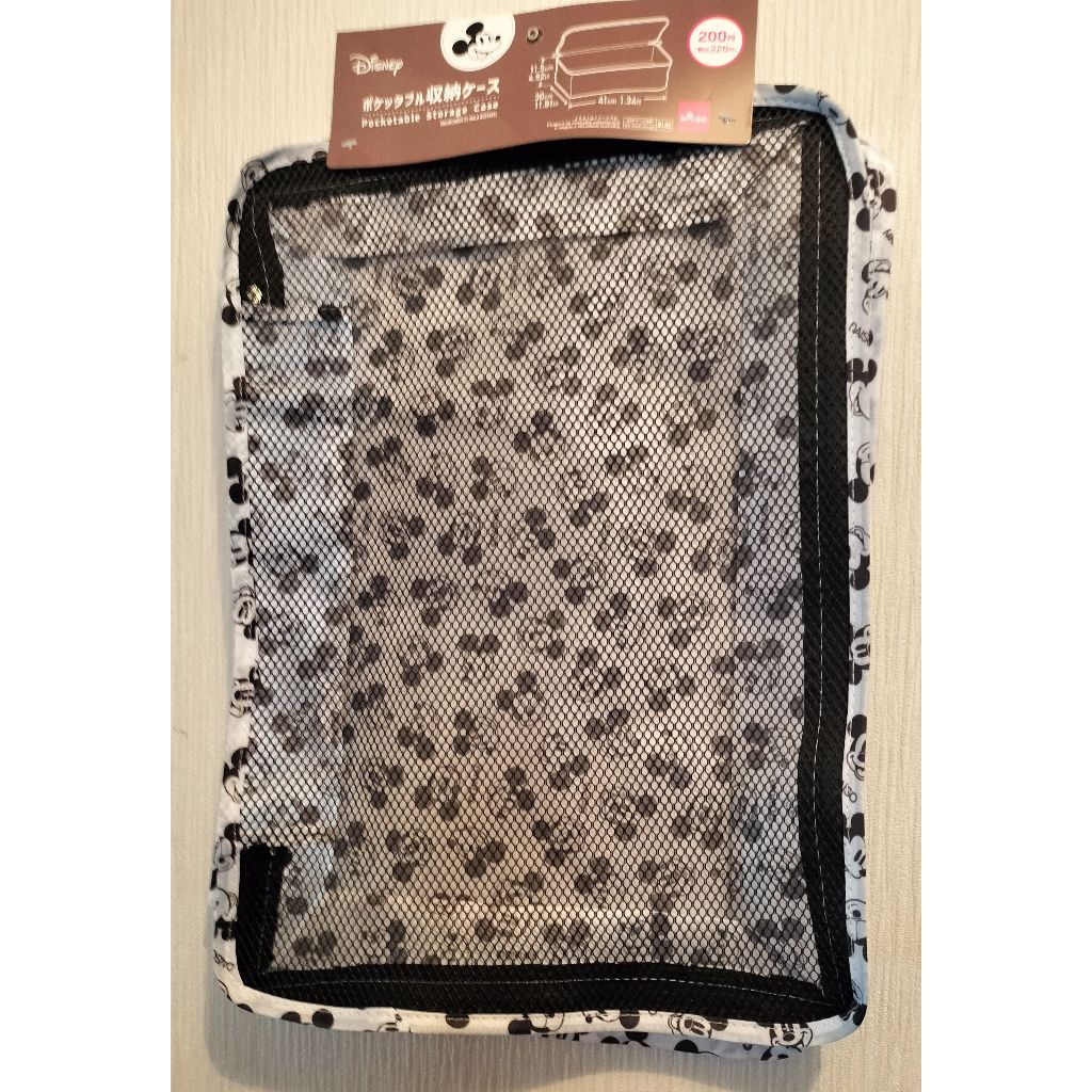 【Direct from Japan】กระเป๋า ใส่ เสื้อผ้าของใช้ หรือ กล่องเก็บของแบบพกพา Pocketable Storage  Case Disney Mickey