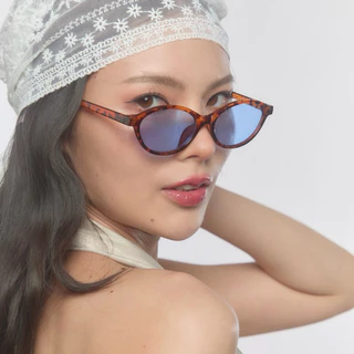 PLM (plume.bkk) แว่นกันแดดรุ่น ‘Emily’ glasses