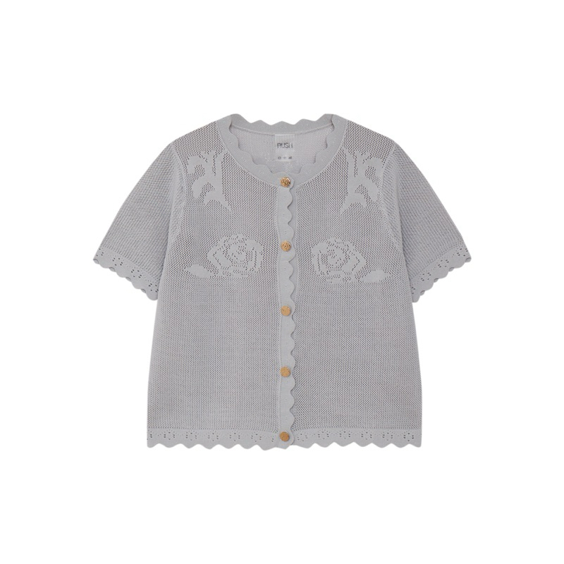 เสื้อแขนสั้นผ้านิตถักลายดอกกุหลาบ กระดุมหน้า Rush Official Knitted Rosette Short Sleeve Top ดีเทลขอบ wavy*พร้อมส่ง