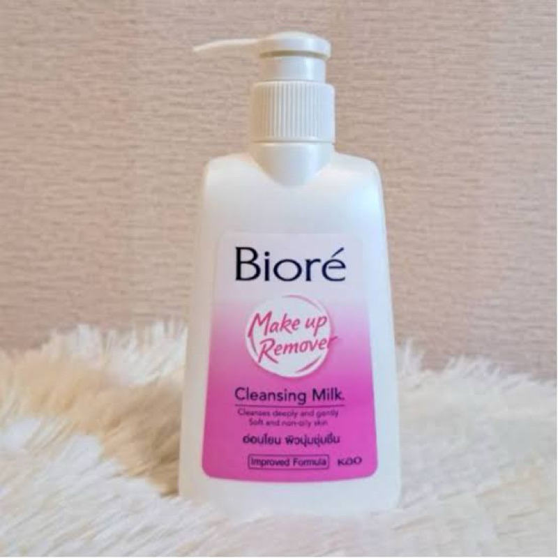 east Biore make up remover cleansing milk 180ml. คลีนซิ่งน้ำนมล้างเครื่องสำอางค์ บีโอเร