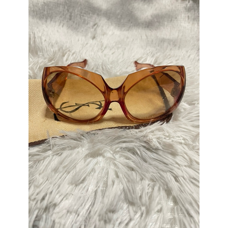 แว่นตา Yves Saint Laurent