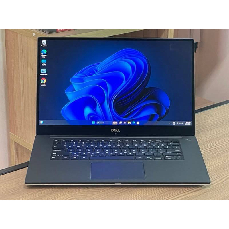 Dell Precision 5530 Mobile WorkStation Xeon E-2176M SSD512GB RAM32GB Quadro P2000 (4GB GDDR5) จอ 4K 