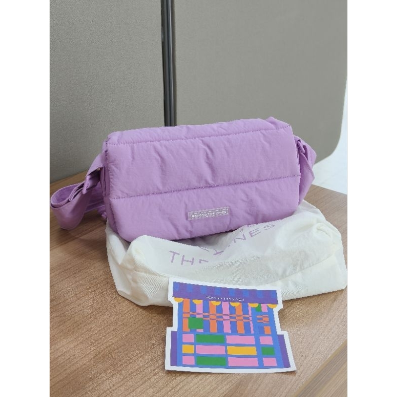 Beyond The Vines รุ่น Pocket Poofy Bag