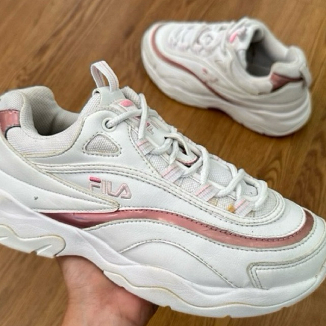 ส่งต่อ | รองเท้าผ้าใบ Fila ray ไซส์ 37 👟🌸