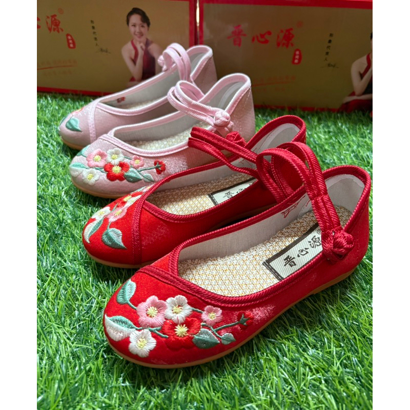 รองเท้าเด็ก ลายจีนบวกเพิ่มหนึ่งถึงสองไซร้ค่ะ