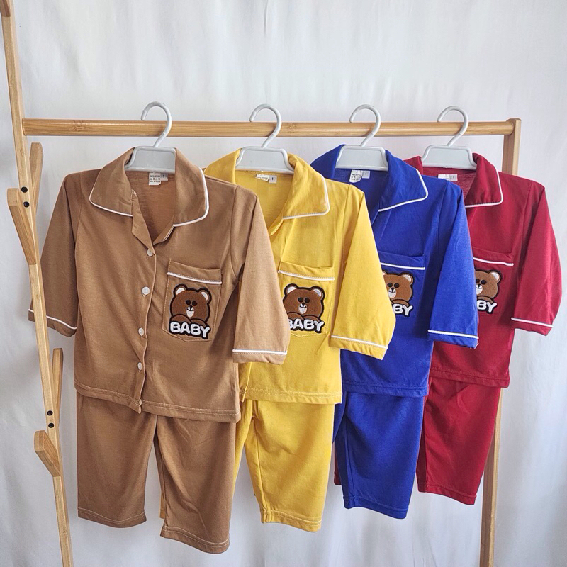 ชุดเด็กผ้ายืดสีพื้นปักหมี ขาสั้นแขนสั้น ขายาวแขนยาว พร้อมส่ง