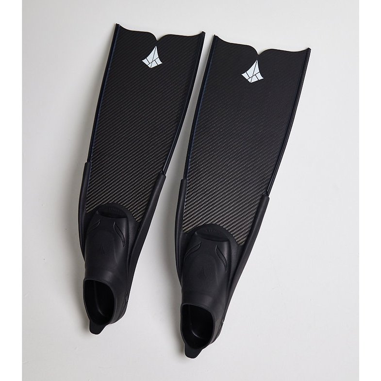 Double K Carbon SHORT Fin Black-Tip (Black)