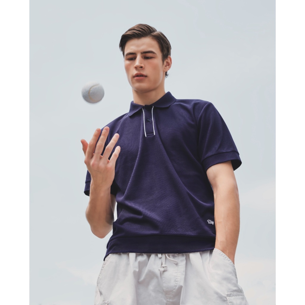 UPTOYOU เสื้อโปโลผู้ชายแขนสั้น man polo with logo embroidered in White