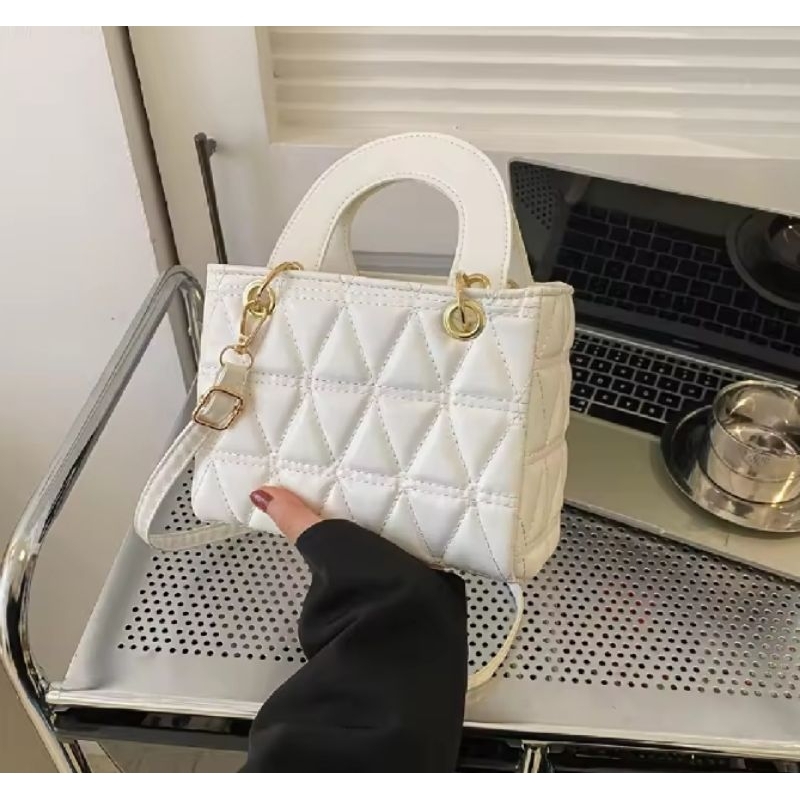 JJ06  กระเป๋าใบเล็กสำหรับผู้หญิง