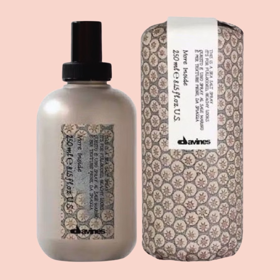 DAVINES More Inside This Is A Sea Salt Spray 250 ML. สเปรย์เกลือทะเลสำหรับจัดแต่งทรงผม