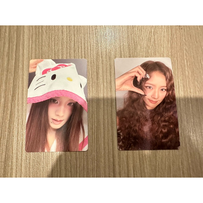 JISOO AMORTAGE Hello kitty กับ heart weverse POB Photocard