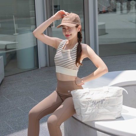 B029  StripeFlex Bra สปอร์ตบราลายทาง เนื้อผ้ายืดหยุ่นดี