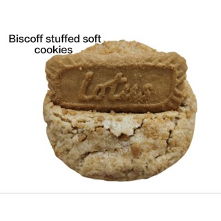 Biscoff stuffed soft cookies  ชิ้นละ 90 กรัม