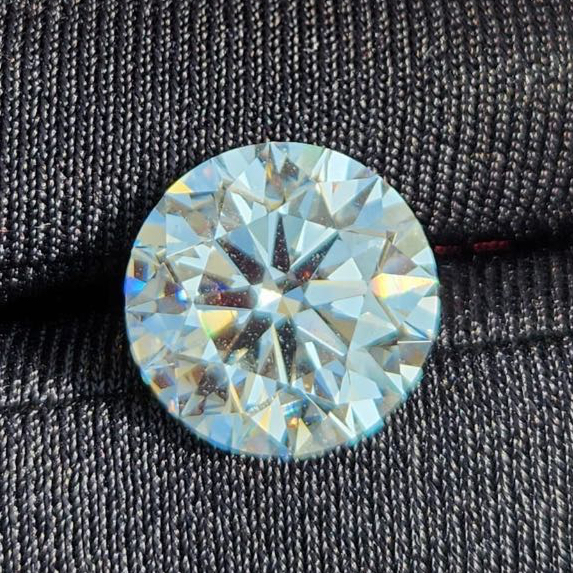เพชร 2.01 ct E VS1 Lab Grown Diamond - CVD - IGI Certificate