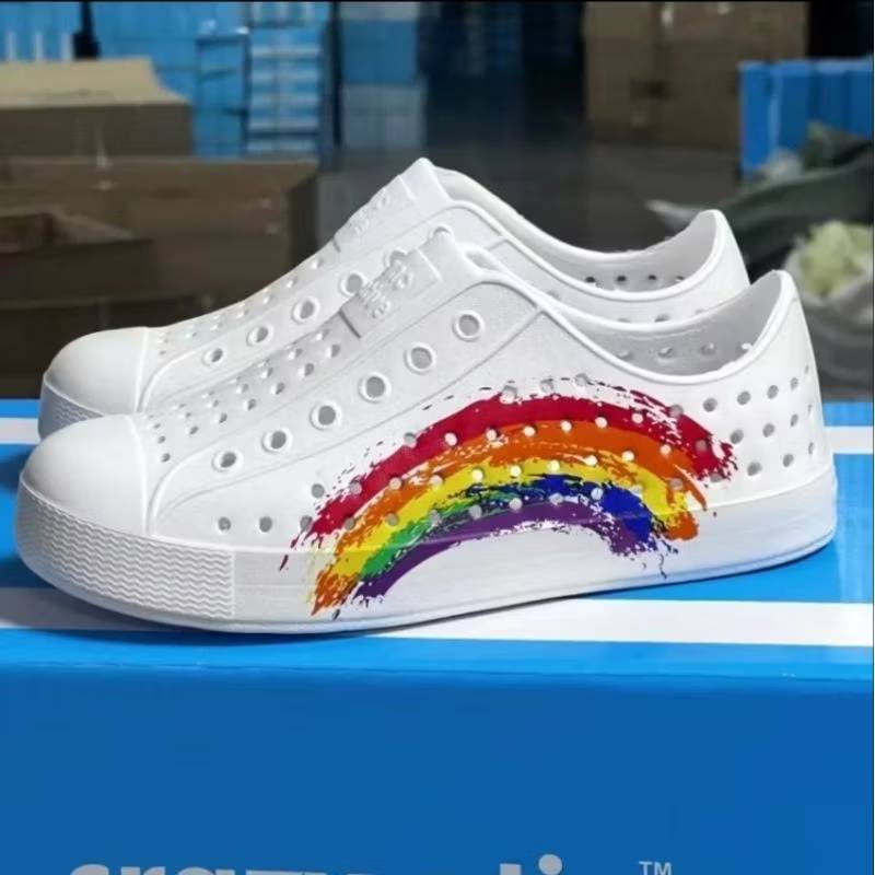 รองเท้าใส่ลุยฝนลุยน้ำ แห้งไว ใส่ได้หญิงและชาย มี36-45.ร่นNT33