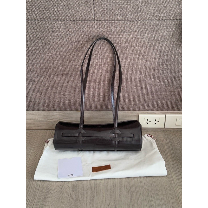 กระเป๋า chato studio pillow donut tote