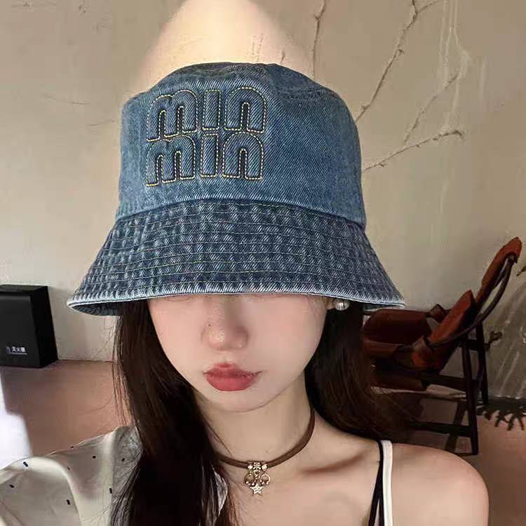 [พร้อมส่ง] หมวกบักเก็ตยีนส์สไตล์เกาหลี ปักลาย min min ขนาดรอบหัว 56-60 cm ปรับได้ หมวกแฟชั่นวินเทจผ้ายีนส์สำหรับผู้ใหญ่