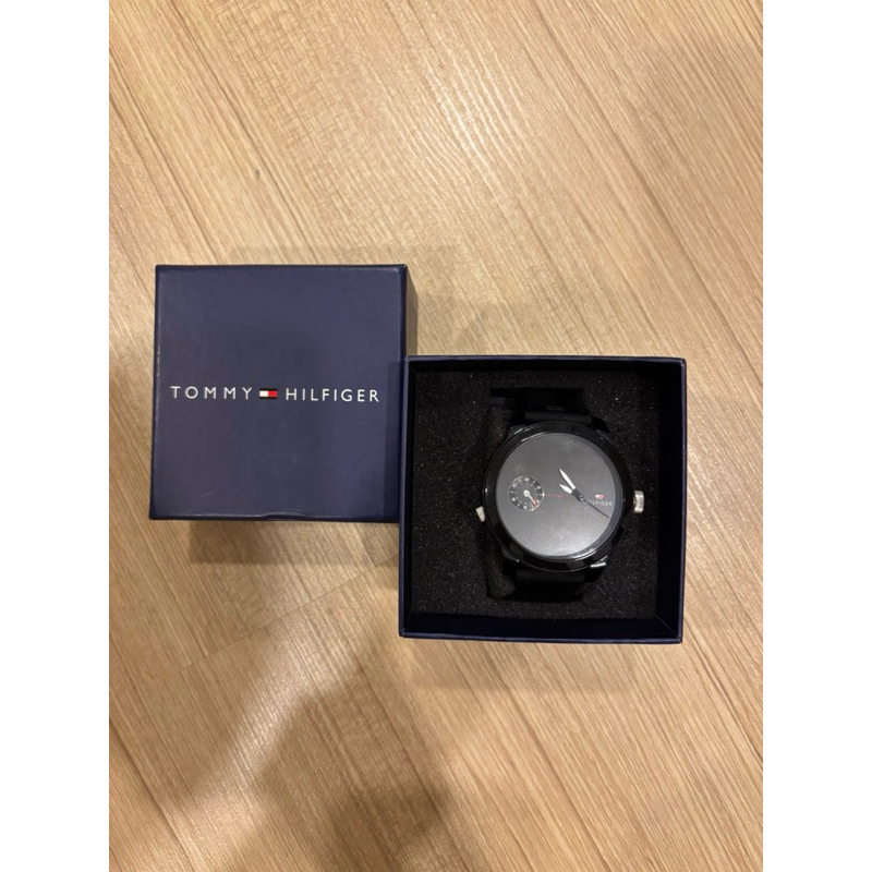 นาฬิกาข้อมือ Tommy Hilfiger มือสอง