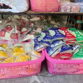เส้นเฝอสด ก๋วยเตี๋ยวลาว (เส้นเฝอสะหวันนะเขต) มีหลายขนาดให้เลือก ขนาด 1กิโลกรัม