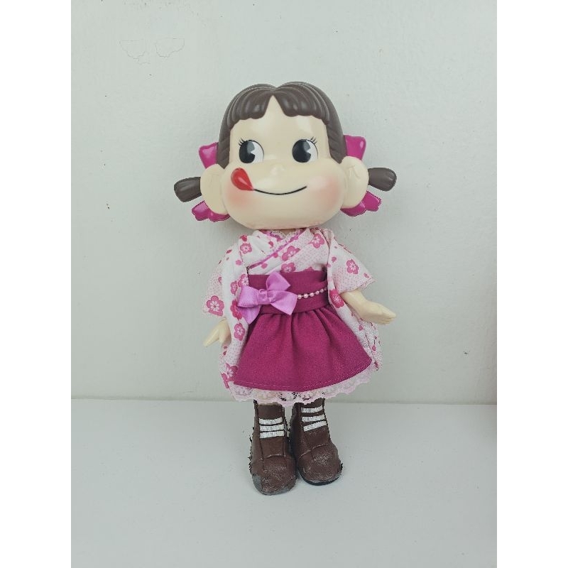 Peko: ตุ๊กตาโมเดล เปโกะ Fujiya Milky Candy Peko Chan Pink Kimono