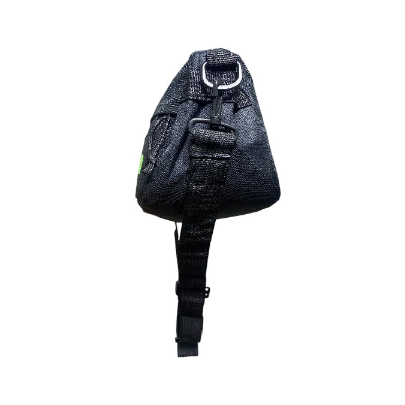กระเป๋าสะพายข้างสไตล์แคมป์ปิ้ง TnF unisex