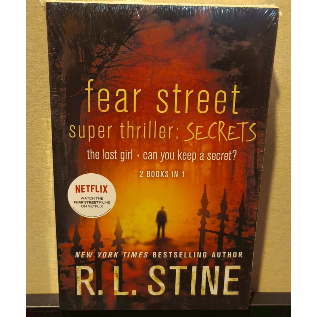 หนังสือภาษาอังกฤษในซีล Fear Street Super Thriller: Secrets โดยผู้เขียน R L Stine