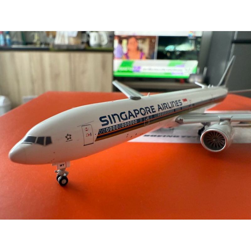 Boeing 777-300 ER Model JC Wing 1:400