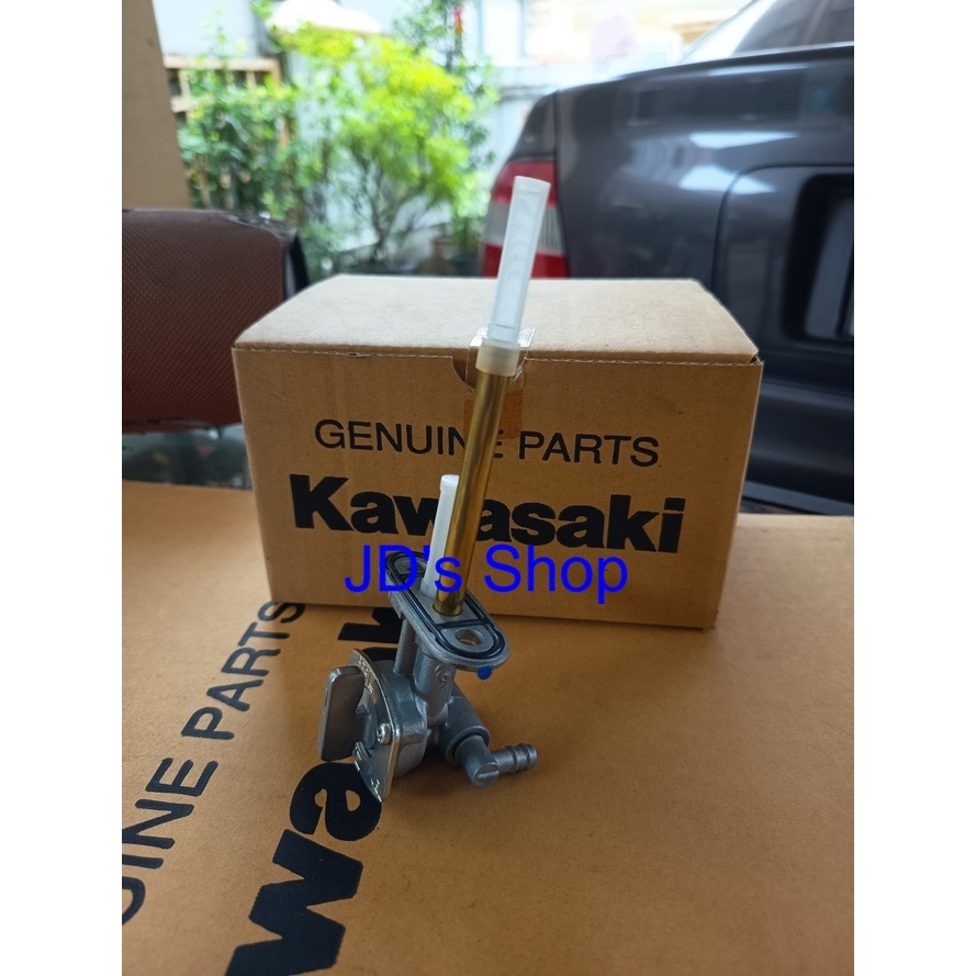 ก๊อกน้ำมันเชื้อเพลิง KSR สามารถใช้กับรถได้หลายรุ่น (51023-0739)