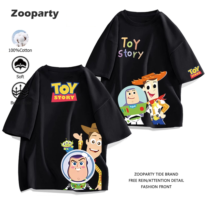 ชุดครอบครัว Toy Story 2025ใหม่ผ้าฝ้ายแท้ เสื้อยืดผู้ชายผู้หญิงและเด็ก เสื้อยืดแขนสั้นพิมพ์ลายการ์ตูน สวมใส่สบาย พร้อมส่ง