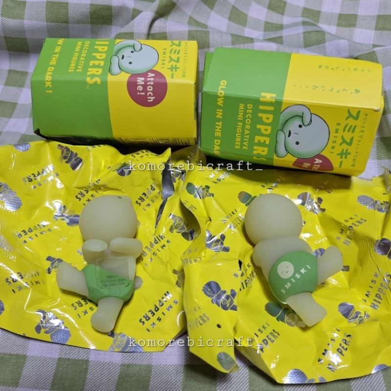 ~มือ1 แกะเช็กตัว~ Smiski hippers ติดโทรศัพท์ :Trying to climb