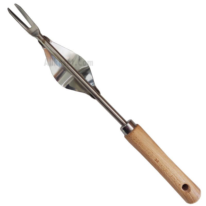 หางปลาแซะหญ้า ด้ามไม้ ขนาด 31 * 4.5 CM