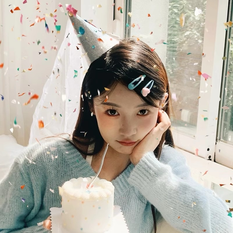 [พร้อมส่ง] หมวกวันเกิด หมวกปาร์ตี้ หมวกคริสตัล พรอพถ่ายรูป น่ารักมาก ใส่แล้วสวยเลย