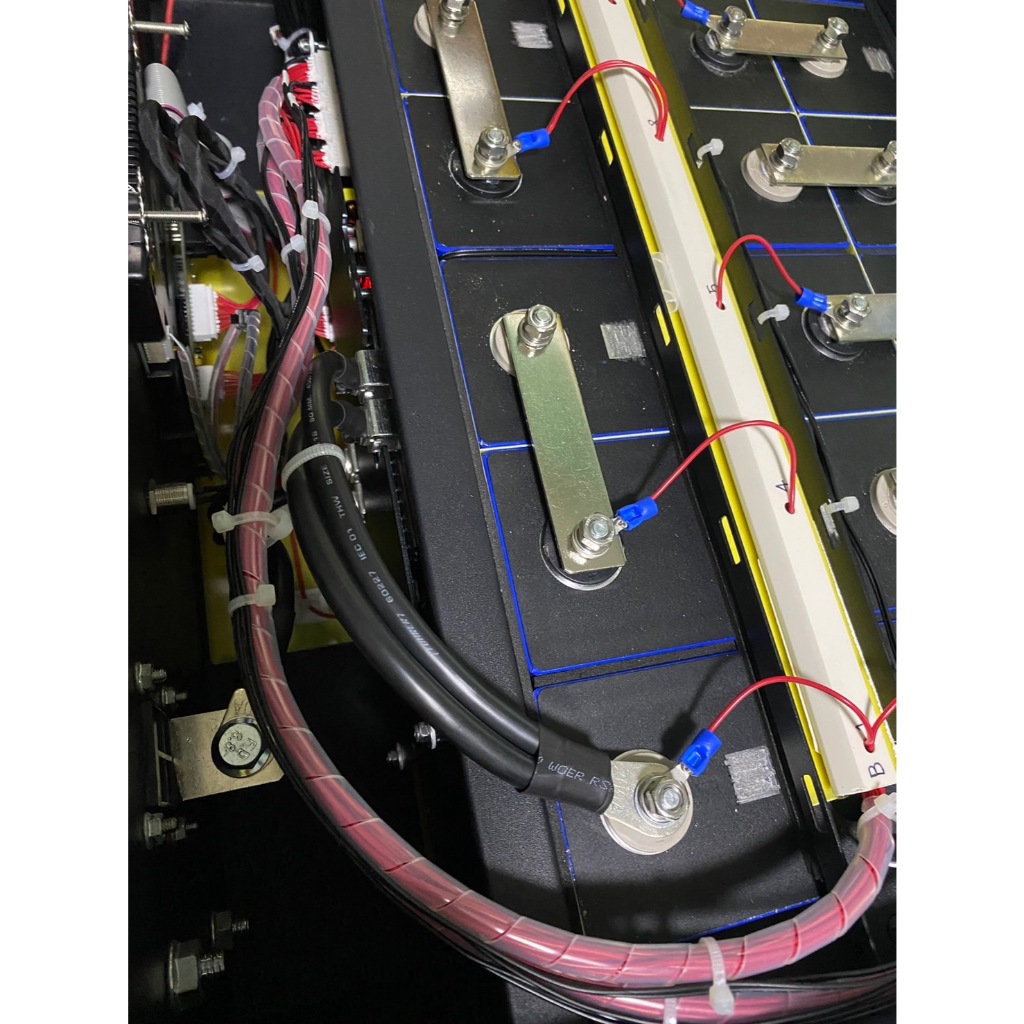 แบตเตอรี่ลิเธียมฟอสเฟส 48v 314 Ah  สื่อสารอินเวอรเตอร์ได้ RS485/CAN หน้าจอ Touch Screen