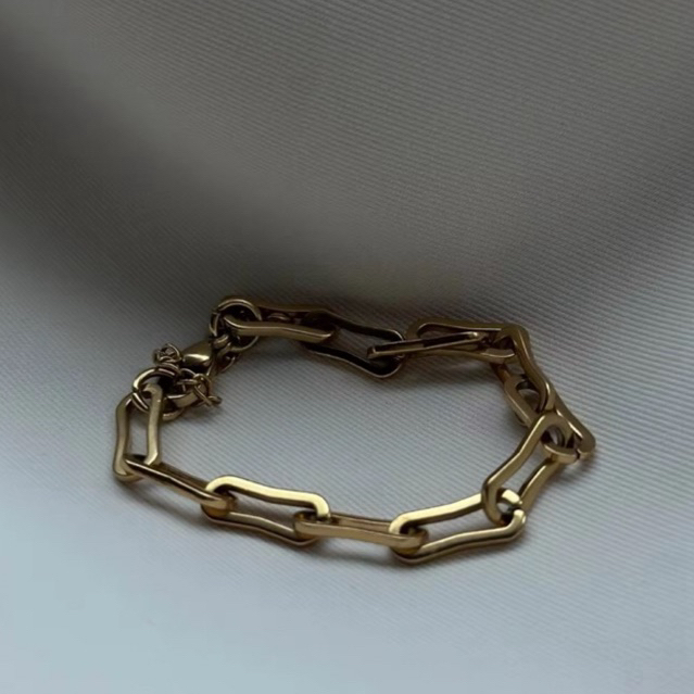 (aelinec) สร้อยข้อมือรุ่น Golden Link (Gold/Silver)