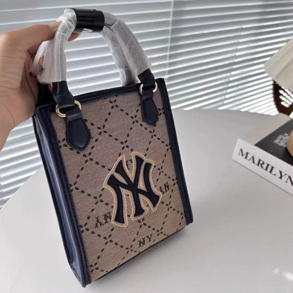 กระเป๋าเพลงโทรศัพท์มือถือ NY ใหม่มินิคลาสสิกจดหมายเพชรดอกไม้เก่ากระเป๋าสะพายไหล่อเนกประสงค์